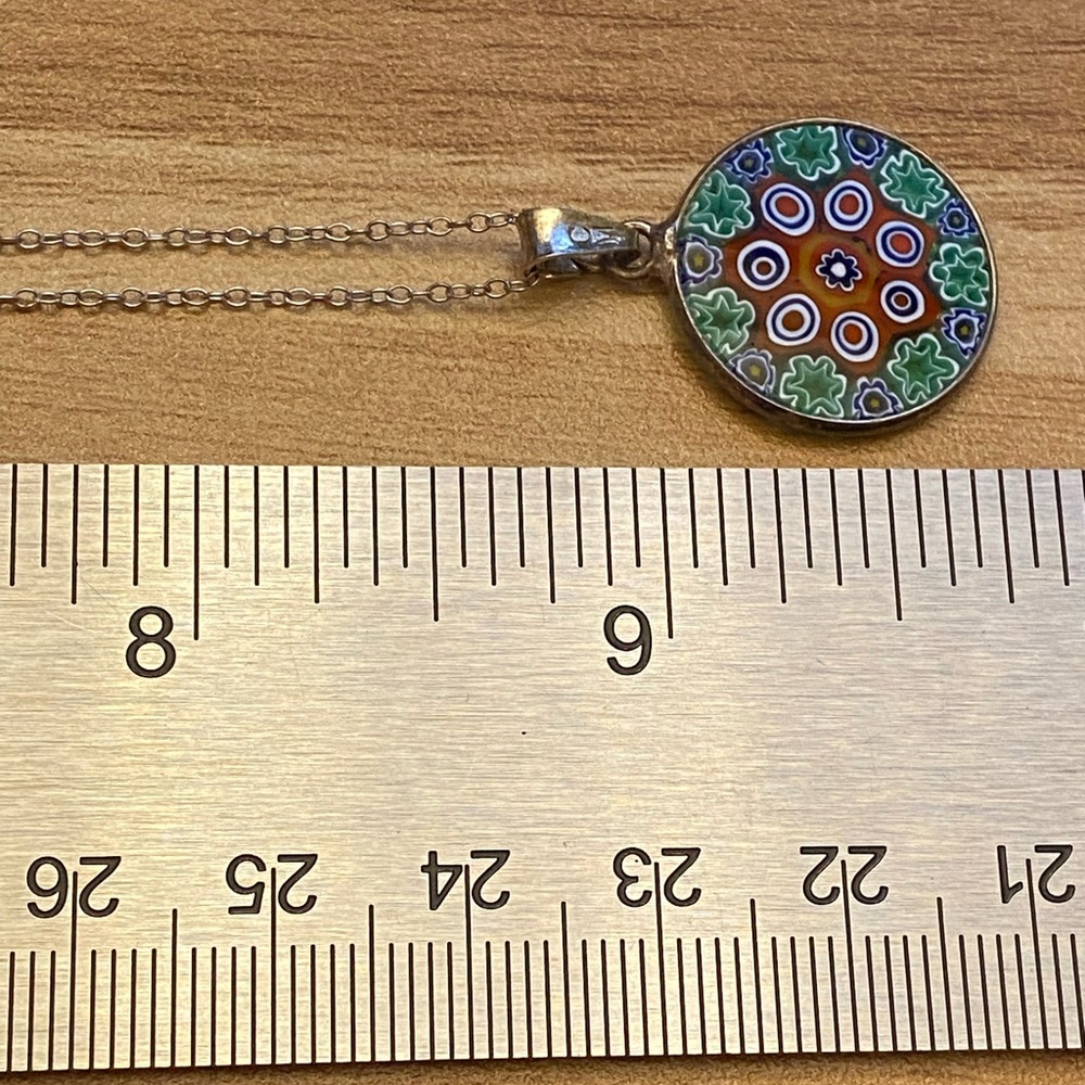 Beautiful, vintage millefiori pendant on a sterling silver chain - Picture 5 of 7